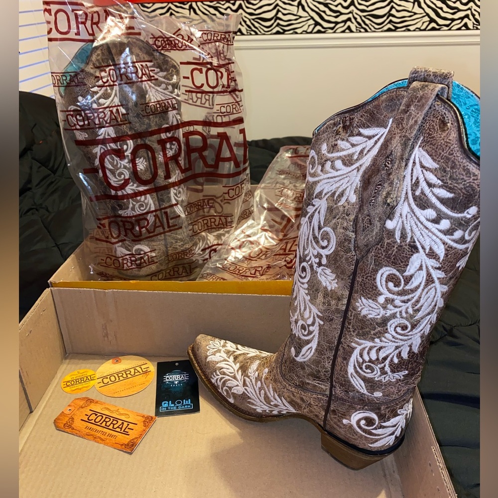 Corral Cowgirl boots
